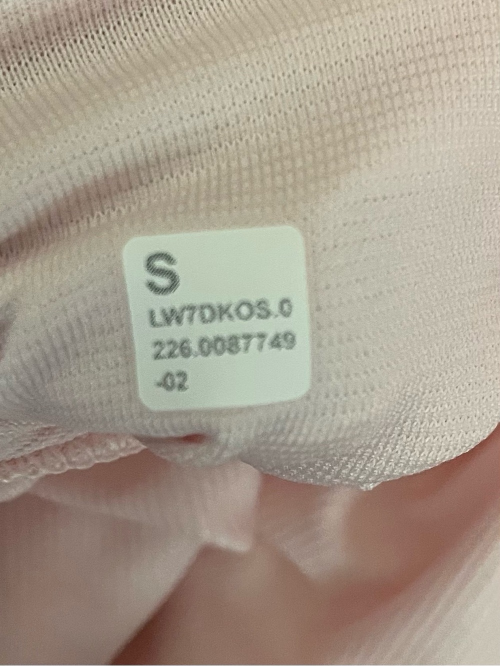 Lululemon NWT Shake It Out High Rise Run 2.5 Athletic Shorts light pink Size S - Picture 9 of 10